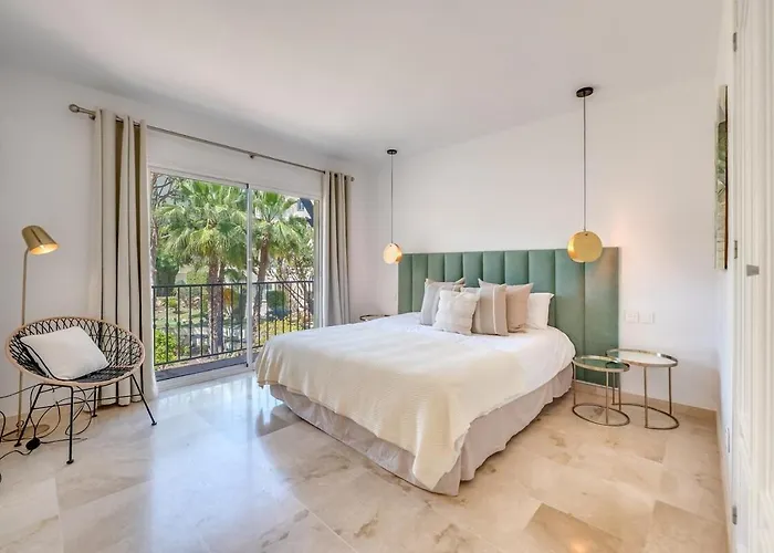 New Spacious Townhouse In Marbella