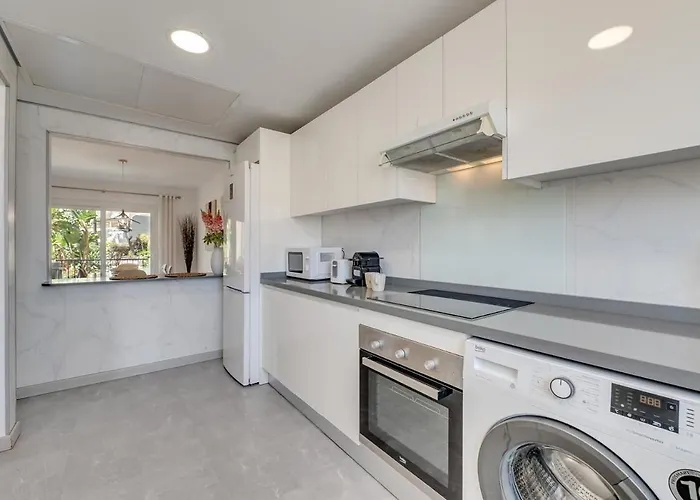 Apartment New Spacious Townhouse In Marbella