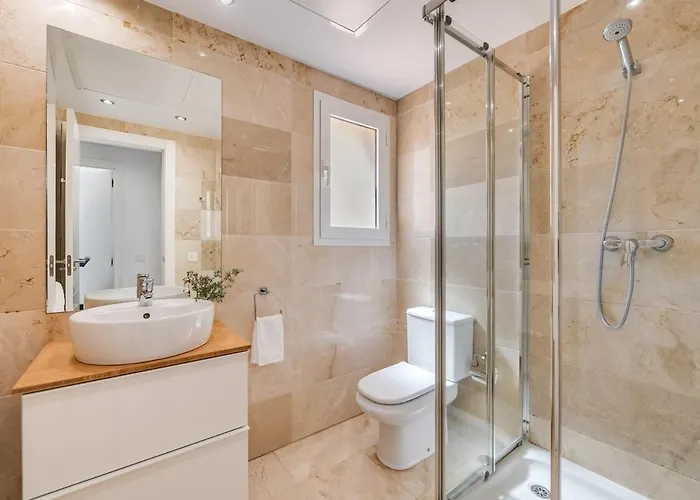 Apartment New Spacious Townhouse In