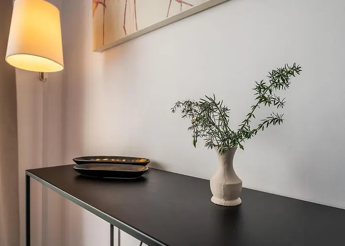 Apartment New Spacious Townhouse In *