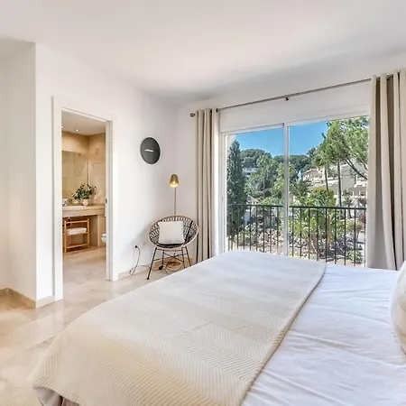 New Spacious Townhouse In Apartman Marbella