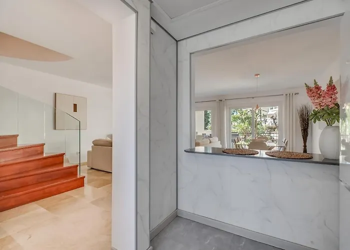 Apartman New Spacious Townhouse In Marbella