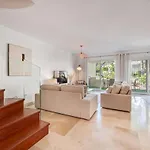 New Spacious Townhouse In Apartamento Marbella